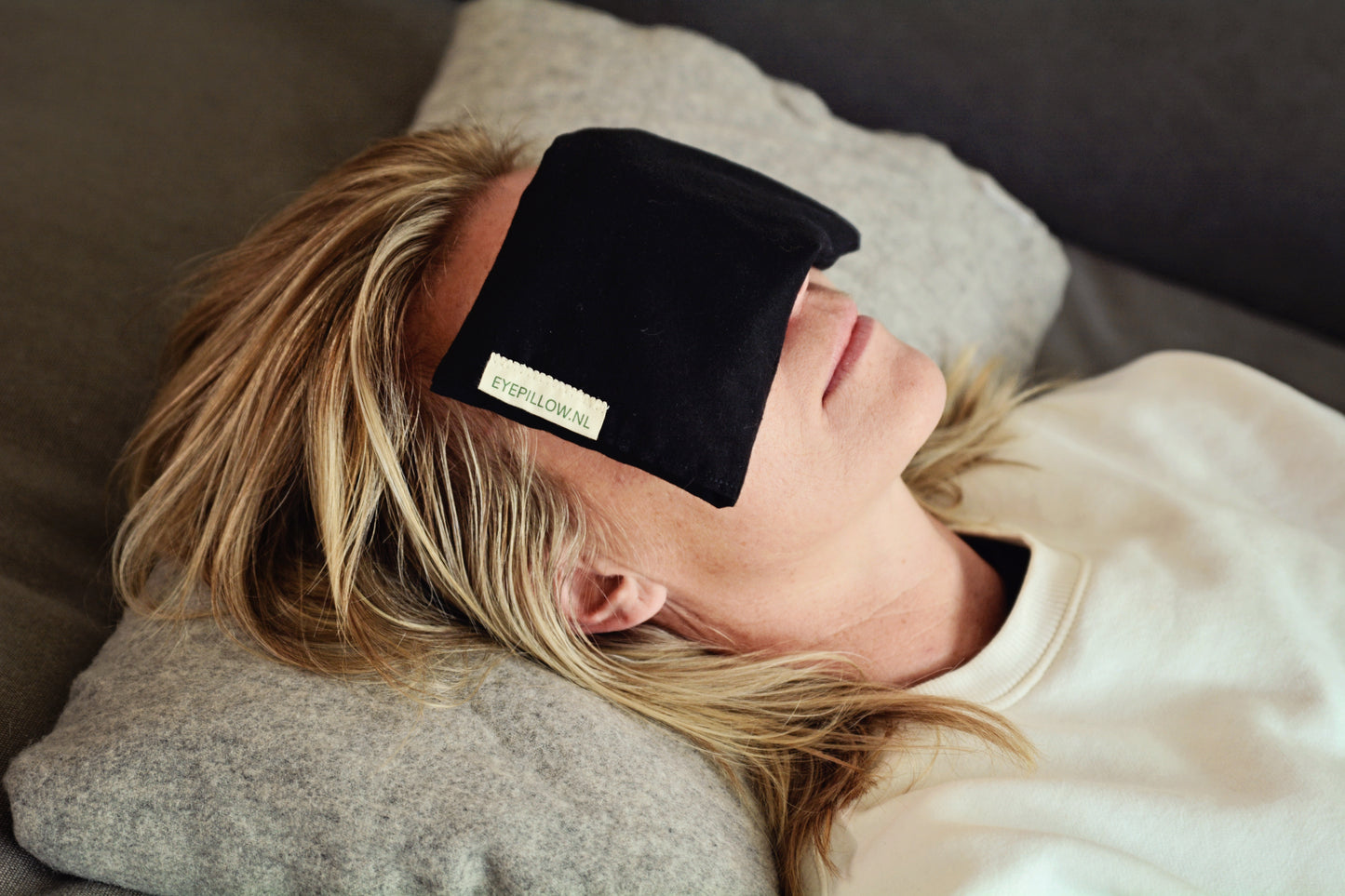 WEIGHTED EYEPILLOW - BLACK COTTON